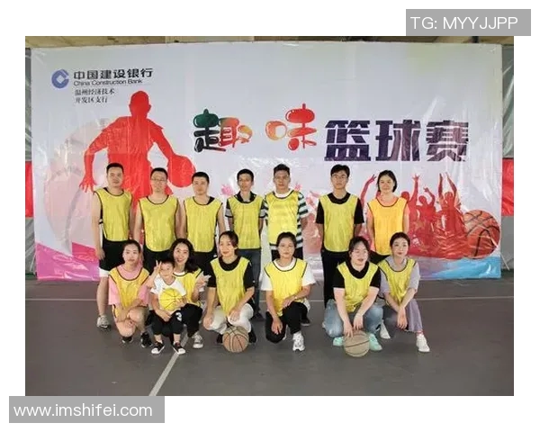 3vs3篮球赛的魅力与技巧解析如何在小场地中展现大智慧与团队合作精神